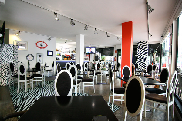 qodef-ls-gallery-img