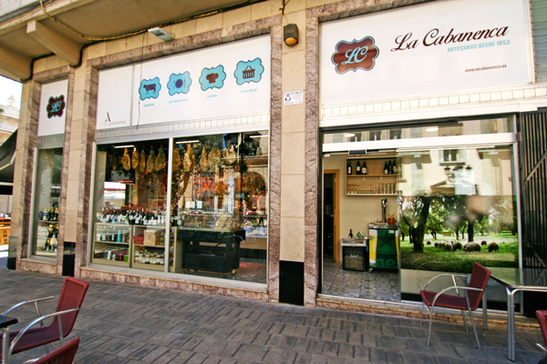 qodef-ls-gallery-img